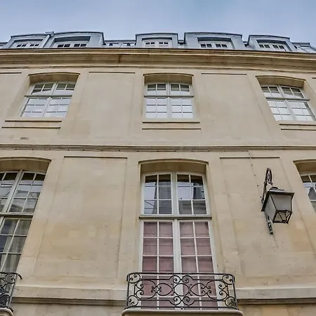 Unit 007 Marais Pompidou דירה פריז