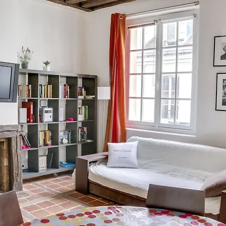 Unit 007 Marais Pompidou